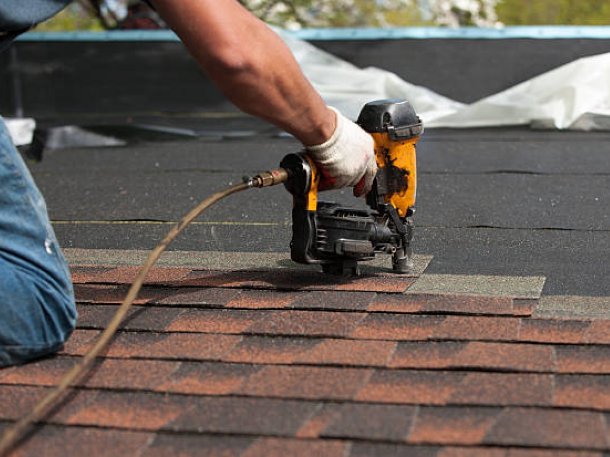 Detroit Roofers - Detroit, MI (Installs Roofs)